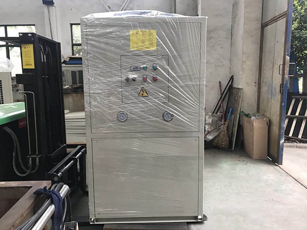 油冷機(jī)品牌不同的分類(lèi)標(biāo)準(zhǔn)和應(yīng)用 油冷機(jī)品牌不同的分類(lèi)標(biāo)準(zhǔn)和應(yīng)用