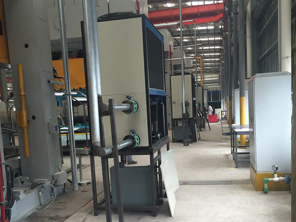 油冷機(jī)廠家注意操作不當(dāng)引起的一系列問(wèn)題 油冷機(jī)廠家注意操作不當(dāng)引起的一系列問(wèn)題