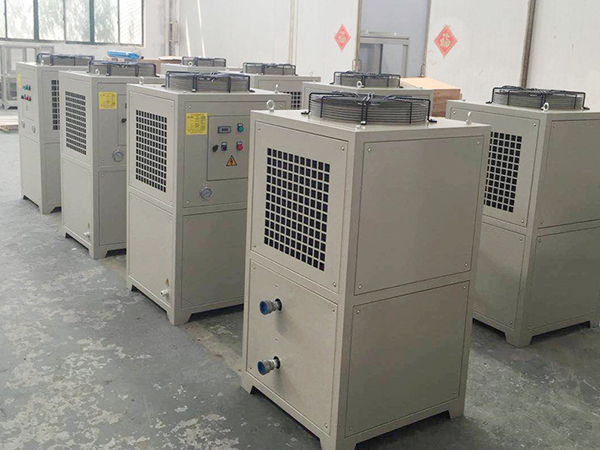 冷油機(jī)多長(zhǎng)時(shí)間清理 冷油機(jī)多長(zhǎng)時(shí)間清理